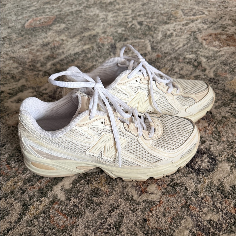 New Balance 740 Sneakers